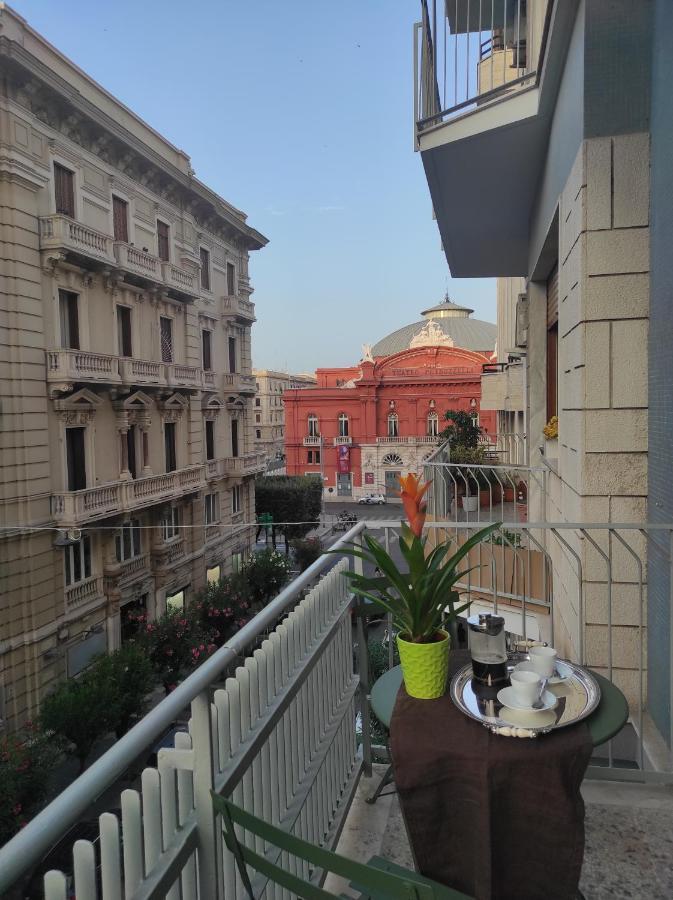 Centralissimo E Confortevole, Fronte Petruzzelli Bari Exterior foto
